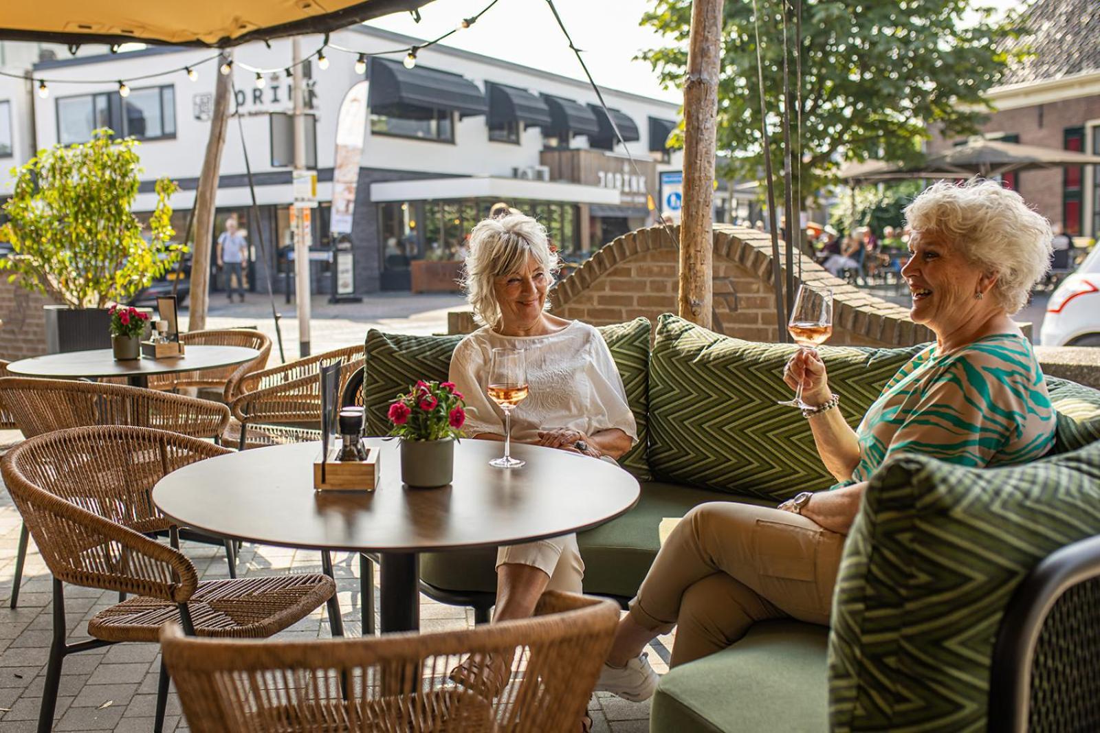 Hotel Restaurant De Zwaan Raalte Esterno foto